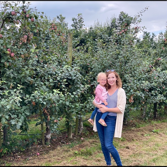 Meet your Posher, Amber - Picture 1 of 1